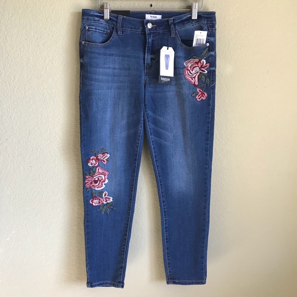 Kensie Denim - NWT KENSIE Skinny Ankle Jeans w/ Embroidery